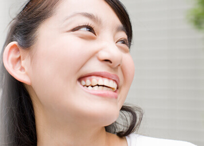 白い歯でもっと素敵な笑顔に